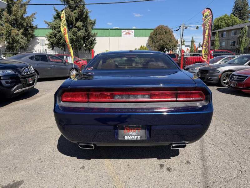 2014 Dodge Challenger SXT