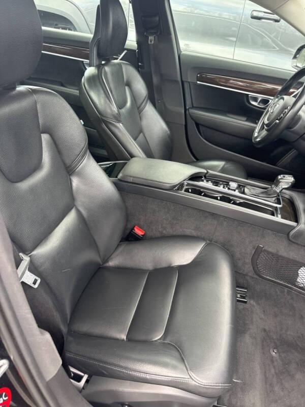 2018 Volvo S90 T5 Momentum