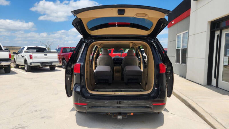 2015 Kia Sedona LX