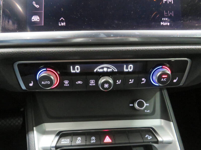 2021 Audi Q3 quattro Premium 40 TFSI