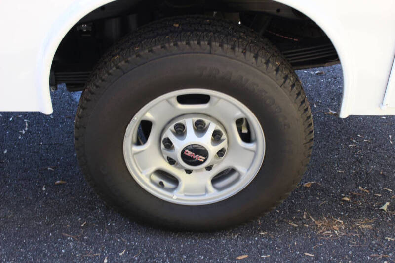 2025 GMC Sierra 2500HD Pro