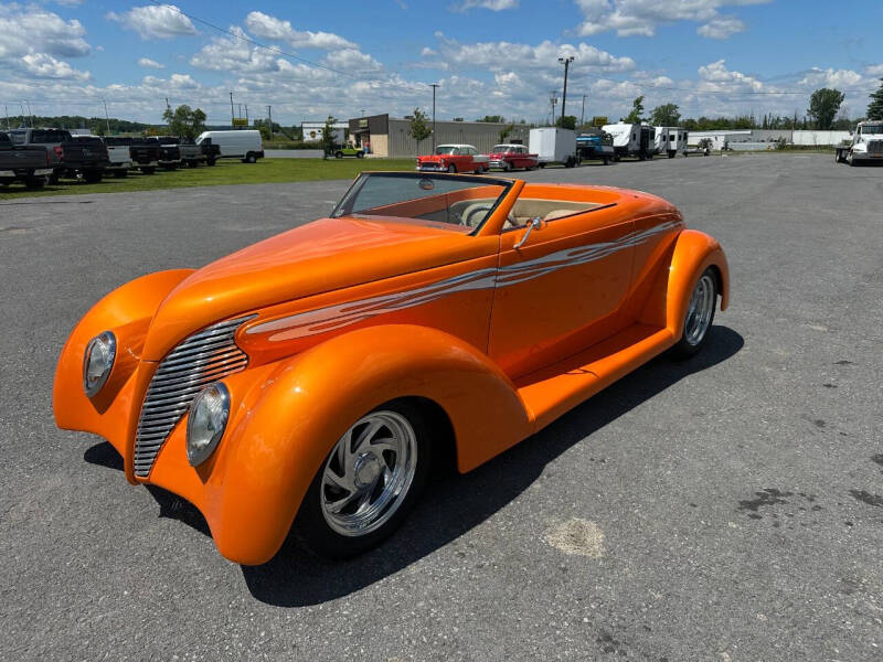 1939 Ford Super Deluxe