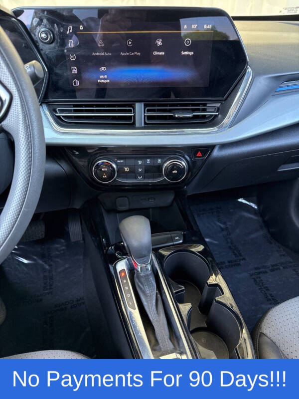 2025 Chevrolet Trax LT