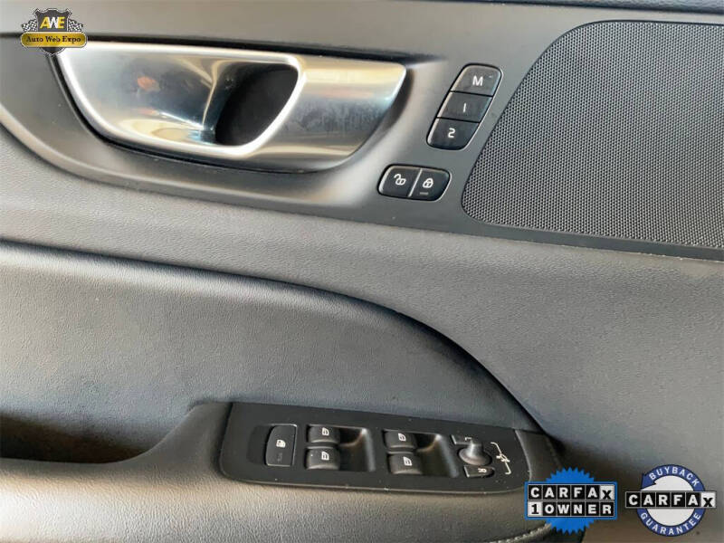 2024 Volvo S60 B5 Core Dark Theme