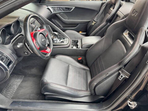 2018 Jaguar F-TYPE R