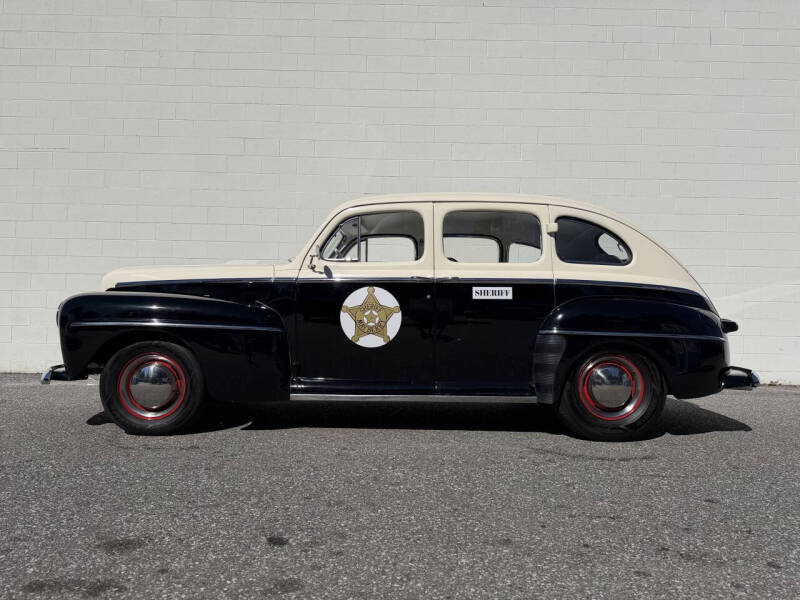 1948 Ford Super Deluxe