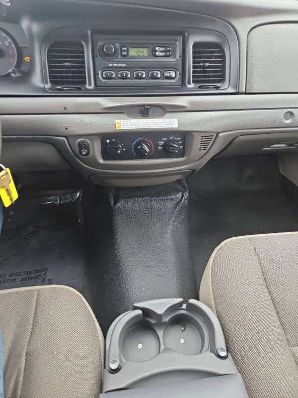 2011 Ford Crown Victoria