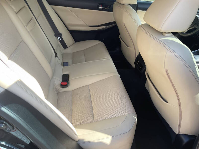 2015 Lexus IS 250 Crafted Line