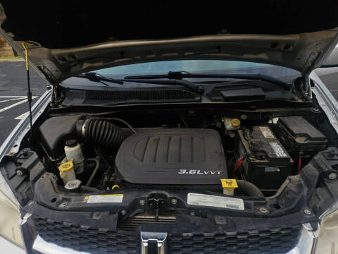 2011 Dodge Grand Caravan Crew