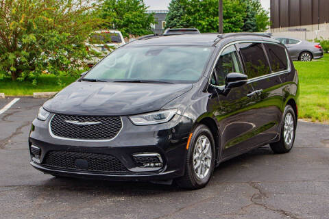 2022 Chrysler Pacifica Touring L