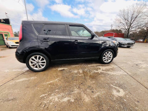 2017 Kia Soul +
