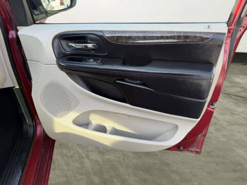 2011 Dodge Grand Caravan Crew