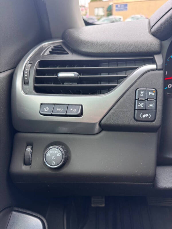 2017 Chevrolet Suburban Premier