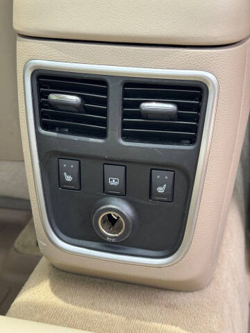 2012 Chrysler 300 C