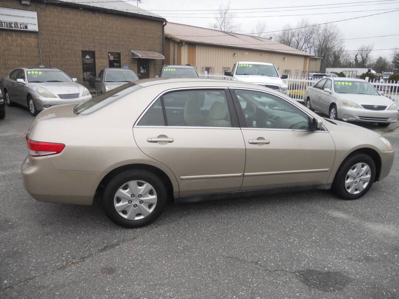 2004 Honda Accord LX photo 11