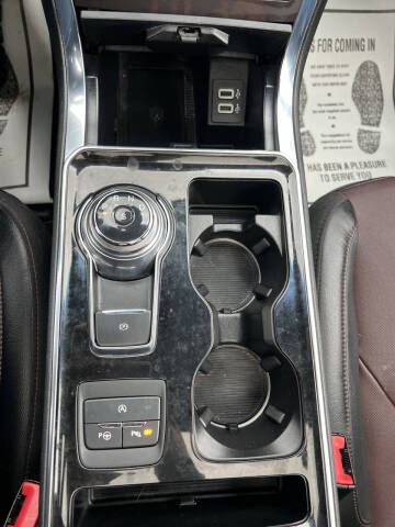 2020 Ford Edge Titanium