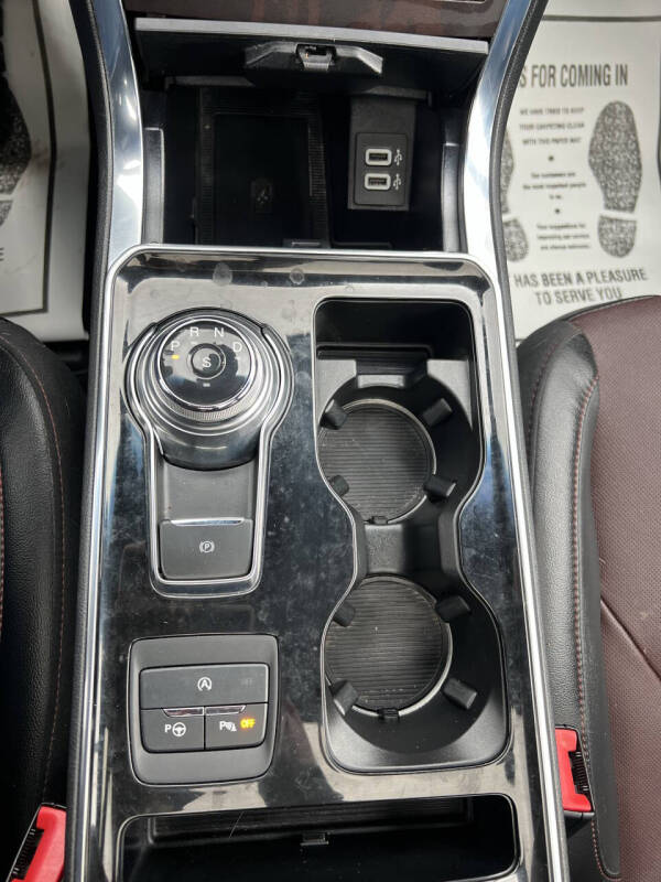 2020 Ford Edge Titanium