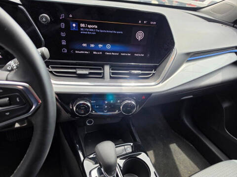 2025 Chevrolet Trax LT