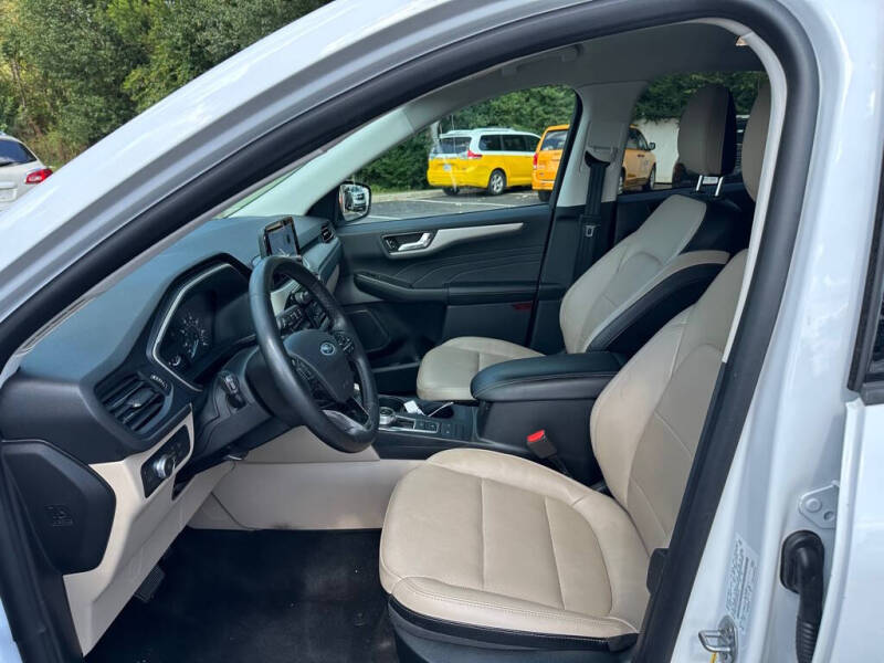 2022 Ford Escape SEL