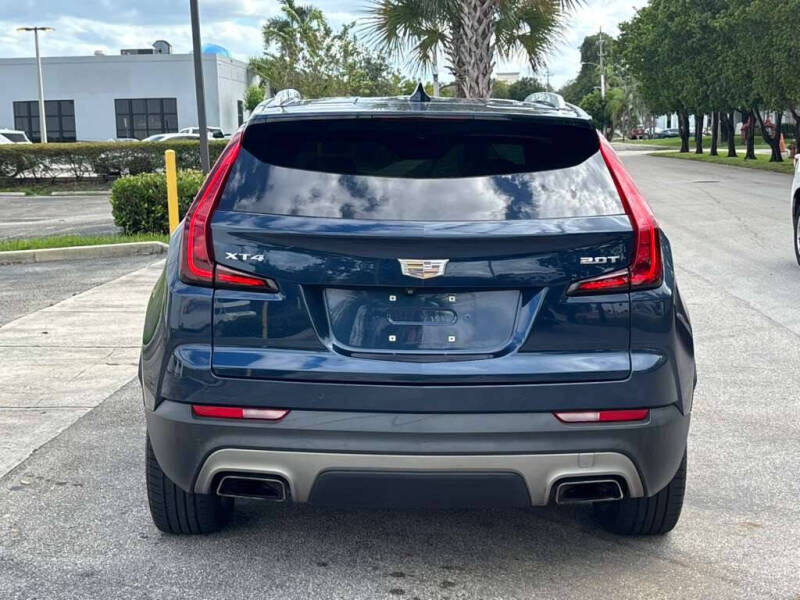 2019 Cadillac XT4 Premium Luxury
