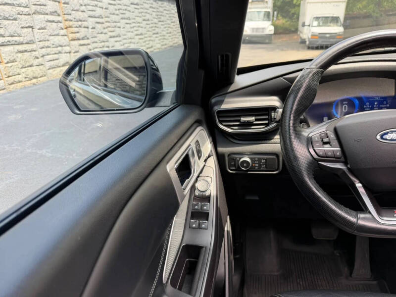 2020 Ford Explorer ST