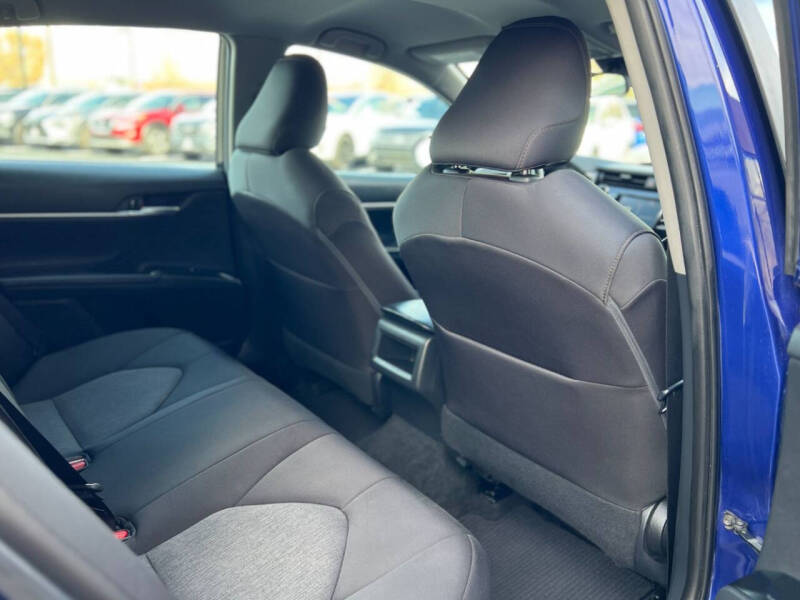 2018 Toyota Camry Hybrid LE