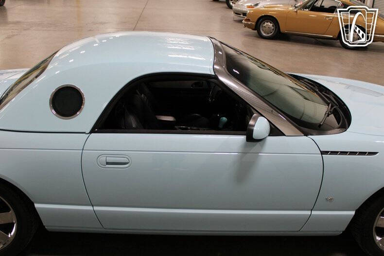 2003 Ford Thunderbird