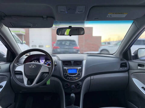 2012 Hyundai Accent GLS