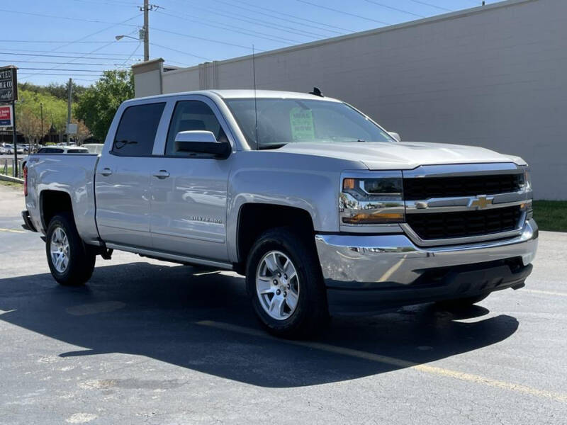 Used 2018 Chevrolet Silverado 1500 LT with VIN 3GCUKREH0JG444166 for sale in Knoxville, TN