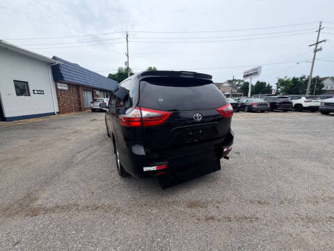 2020 Toyota Sienna L 7-Passenger