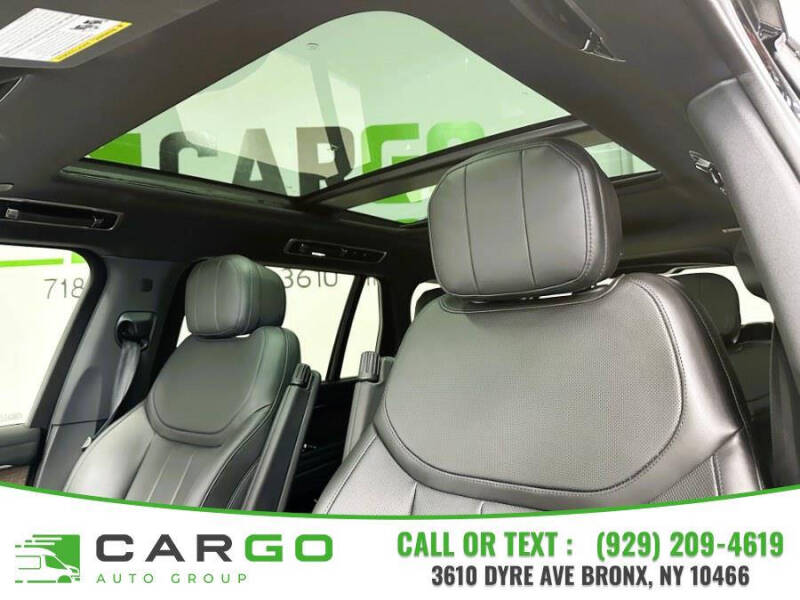 2025 Land Rover Range Rover P400 SE LWB