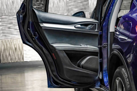 2018 Alfa Romeo Stelvio Sport