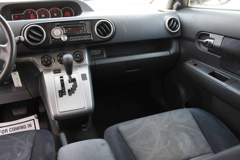 2011 Scion xB Release Series 8.0