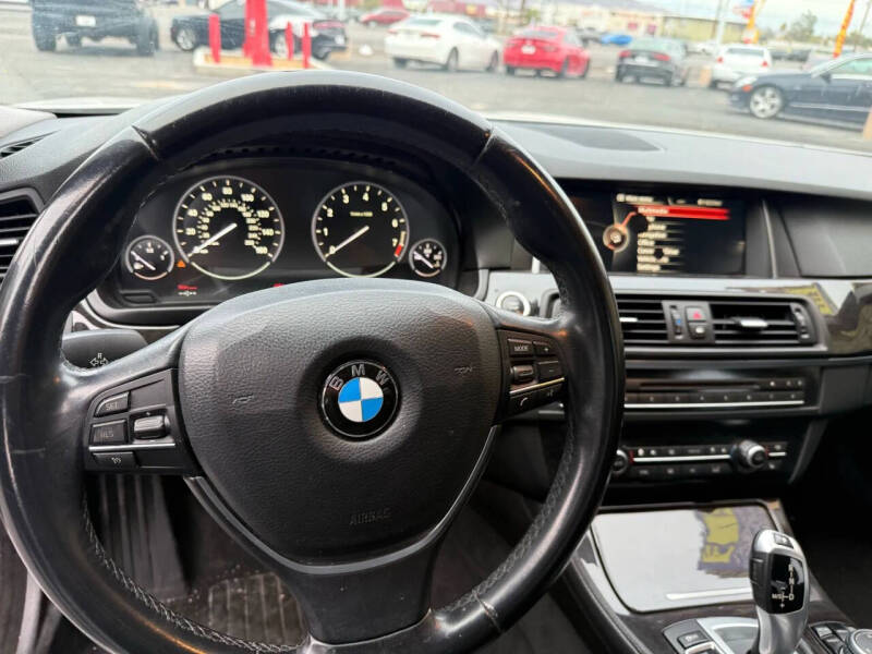 2015 BMW 5 Series 528i