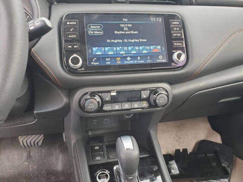 2024 Nissan Kicks SR