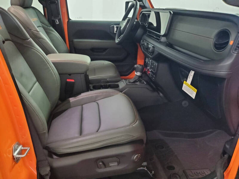 2025 Jeep Gladiator Mojave X