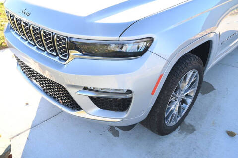 2022 Jeep Grand Cherokee Summit