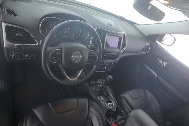2019 Jeep Cherokee Latitude Plus