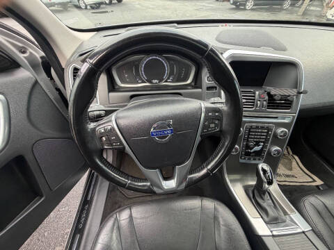 2015 Volvo XC60 T5 Drive-E Platinum