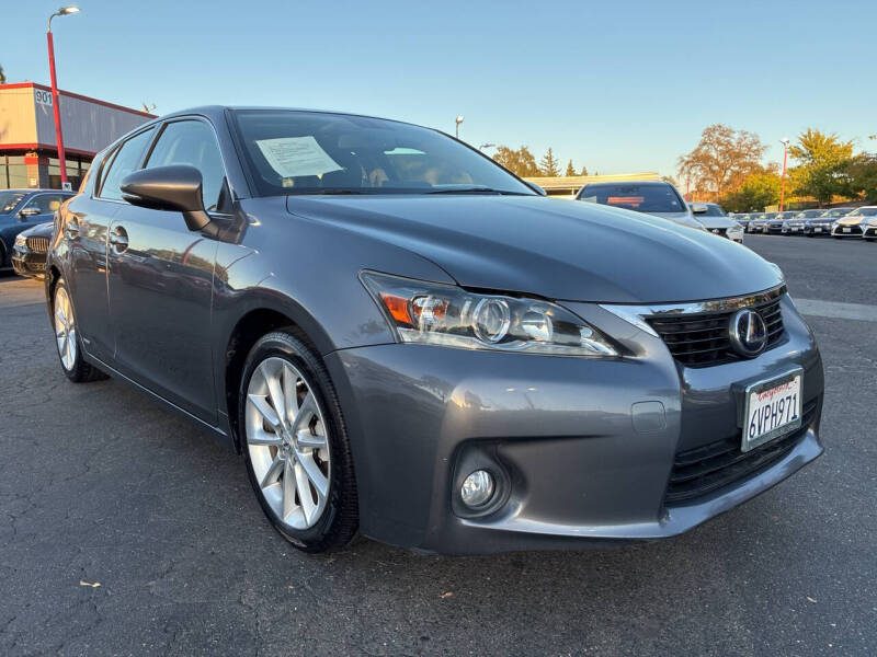 2012 Lexus CT's photo