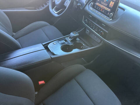 2023 Nissan Rogue S