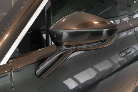 2024 Aston Martin DBX