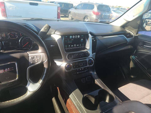 2017 GMC Yukon XL SLE