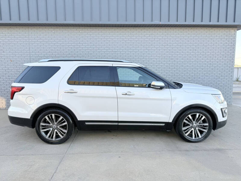 2017 Ford Explorer Platinum
