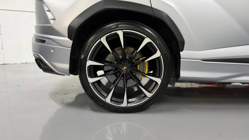 2022 Lamborghini Urus