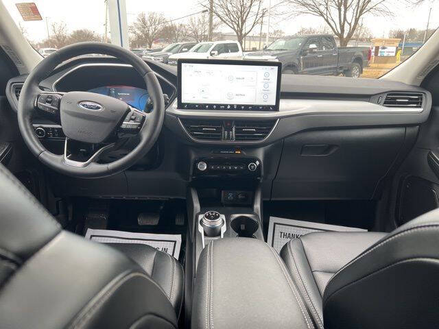 2023 Ford Escape Platinum