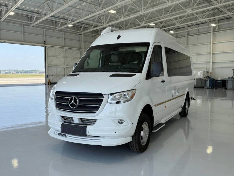 2023 Airstream Interstate