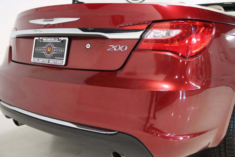 2013 Chrysler 200 Limited