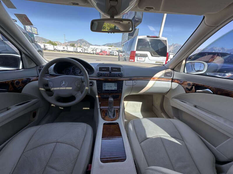 2005 Mercedes-Benz E-Class E 320