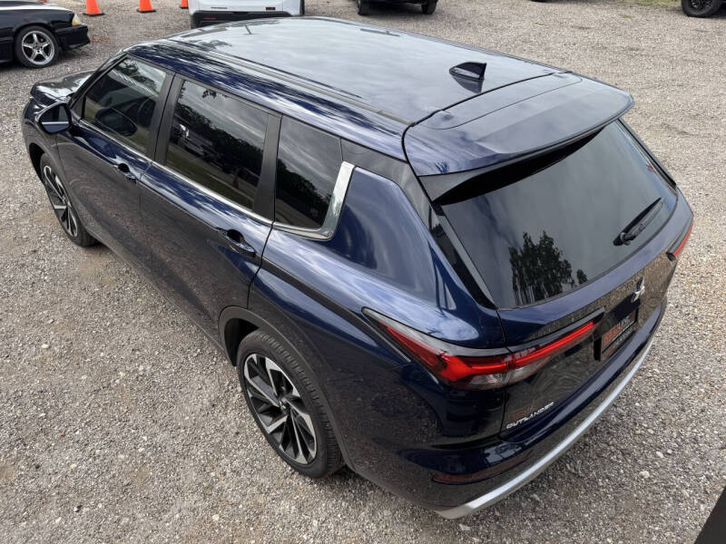 2022 Mitsubishi Outlander SE